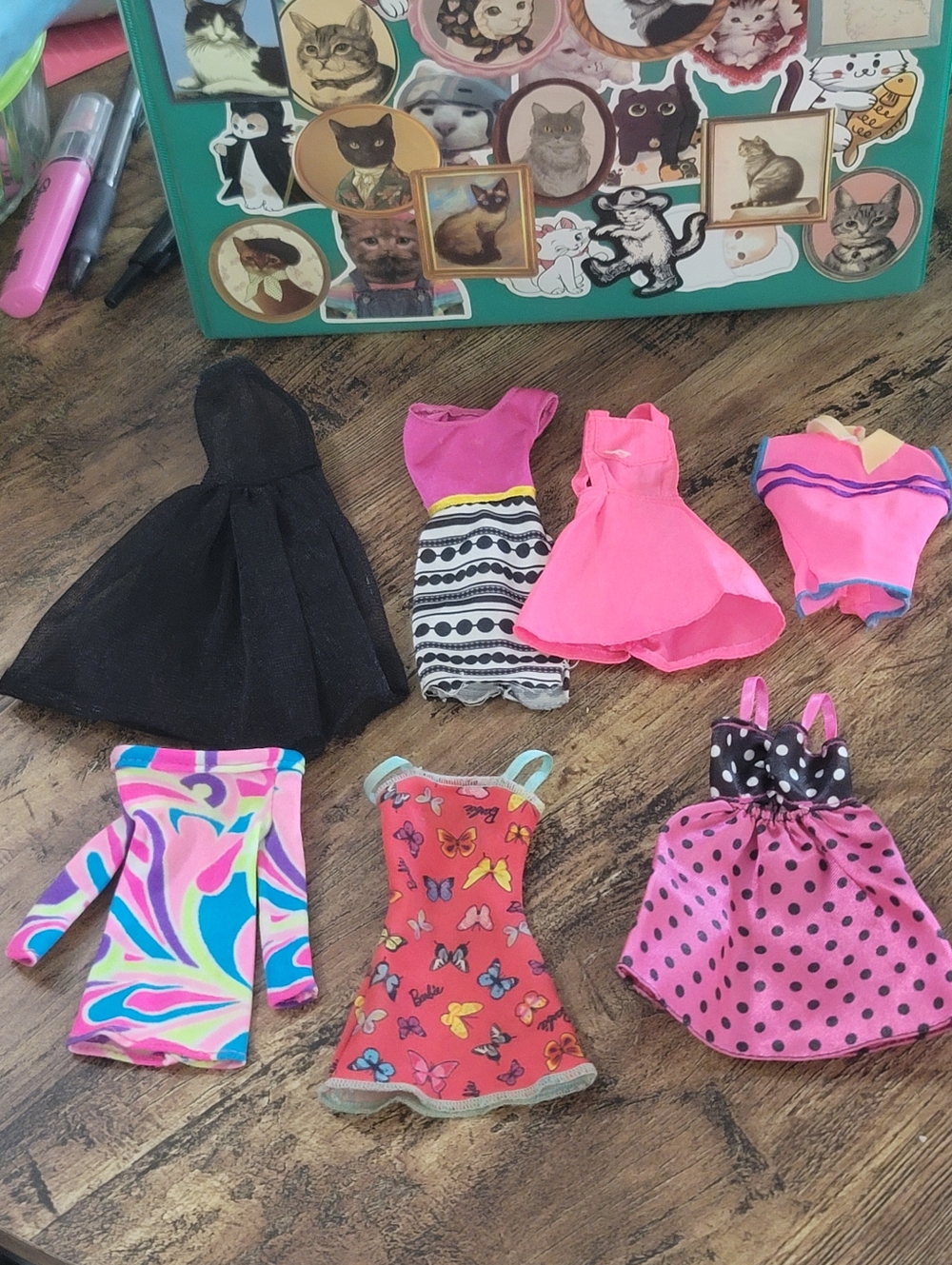 Barbie Accessory Lot - Picture 2 of 3